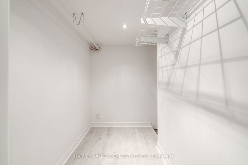 Preview image for 530 Richmond St W, Toronto