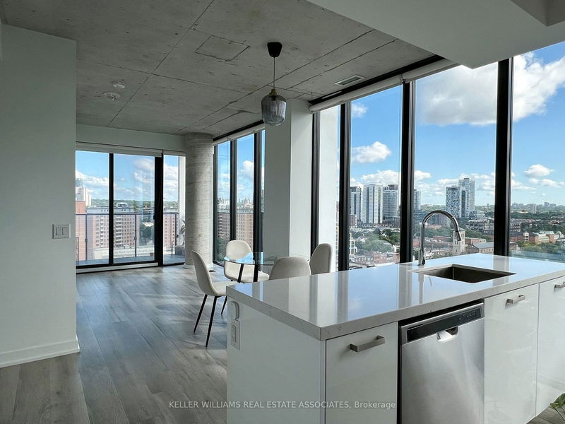 Preview image for 55 Ontario St #1703, Toronto