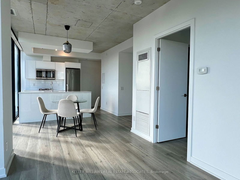 Preview image for 55 Ontario St #1703, Toronto