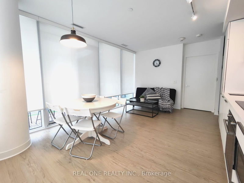 Preview image for 85 Wood St #822, Toronto