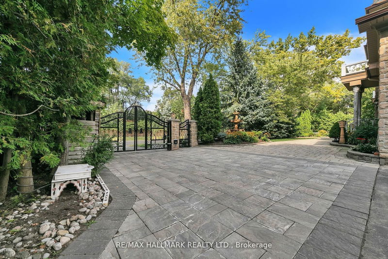 Preview image for 9 Post Rd, Toronto