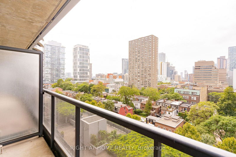 Preview image for 21 Carlton St #1010, Toronto