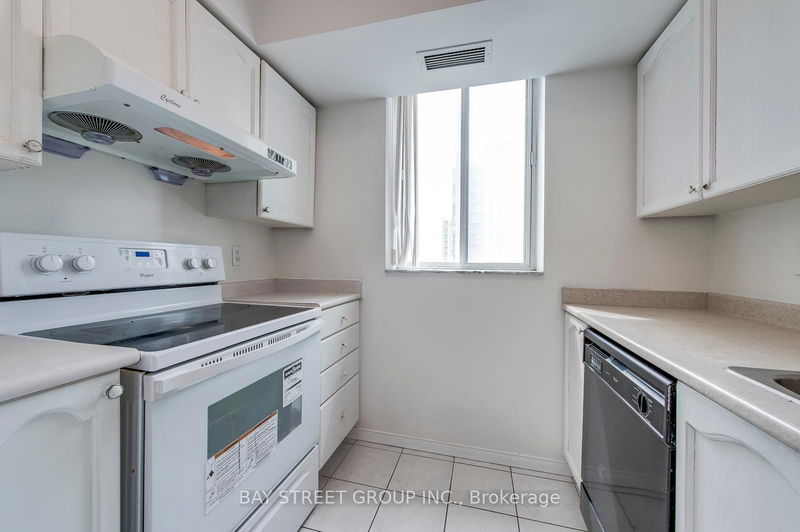 Preview image for 1 Pemberton Ave #1008, Toronto