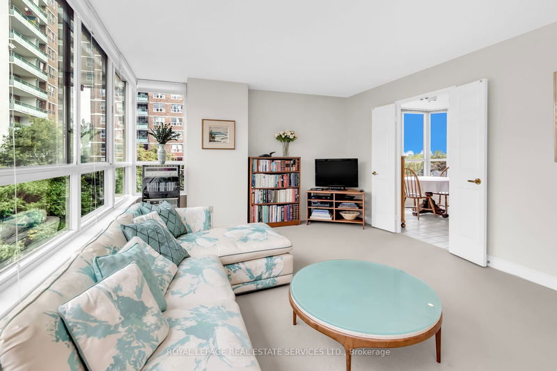 Preview image for 130 Carlton St #603, Toronto