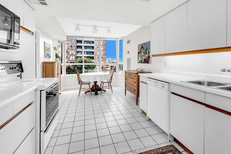 Preview image for 130 Carlton St #603, Toronto