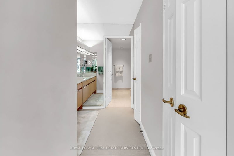 Preview image for 130 Carlton St #603, Toronto