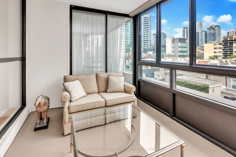 Preview image for 130 Carlton St #603, Toronto