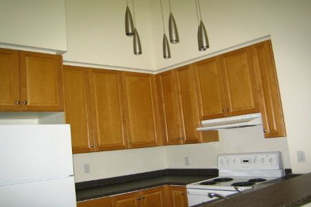 Preview image for 7 Lorraine Dr #102, Toronto