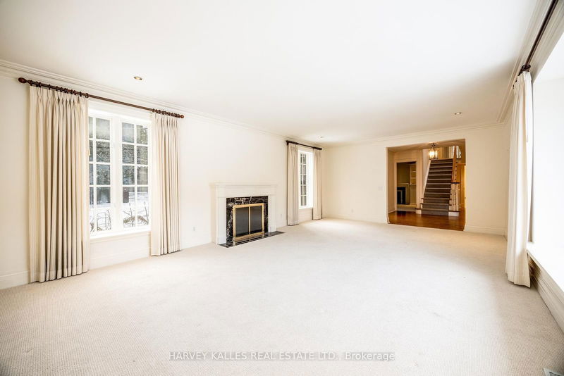 Preview image for 168 Sandringham Dr, Toronto