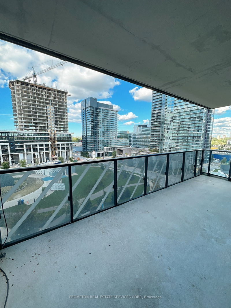 Preview image for 95 McMahon Dr #811, Toronto