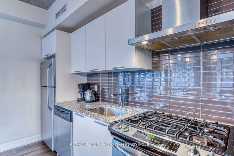 Preview image for 650 King St W #205, Toronto