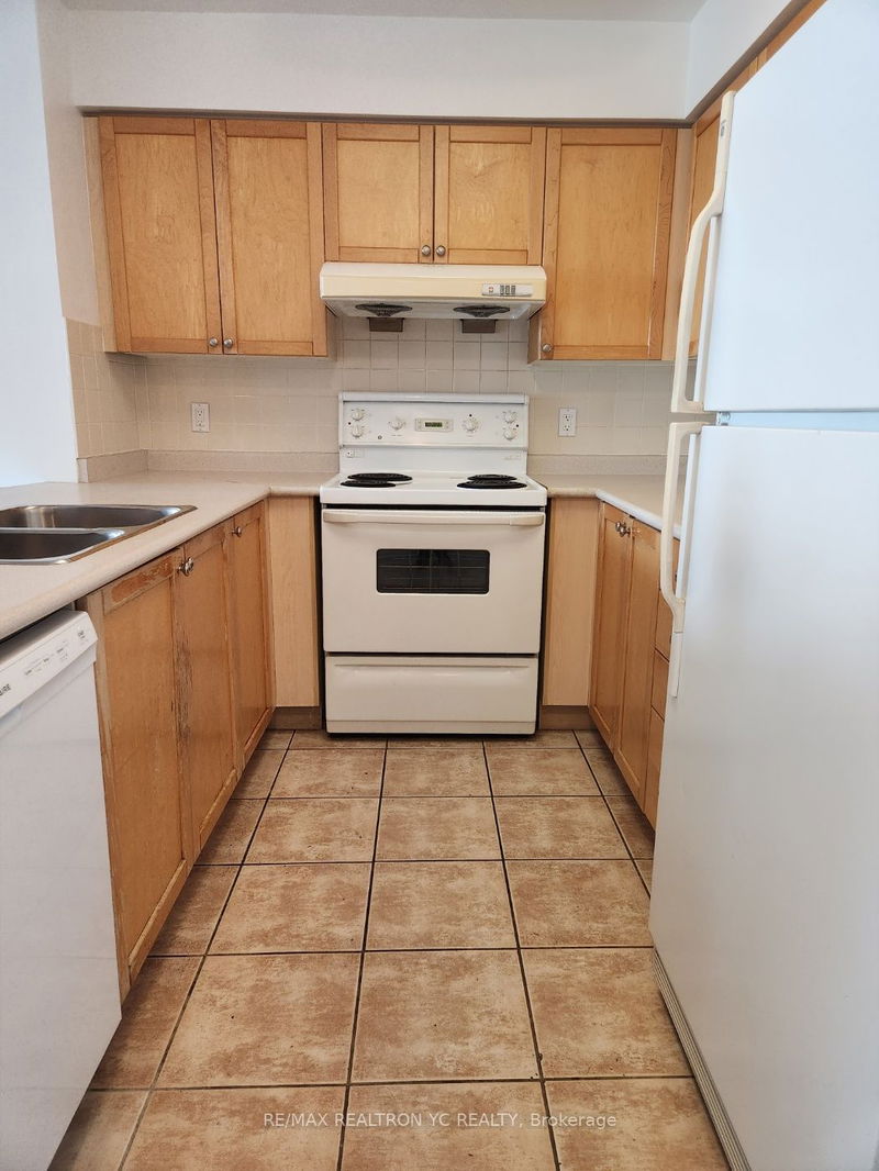 Preview image for 8 Hillcrest Ave #2808, Toronto