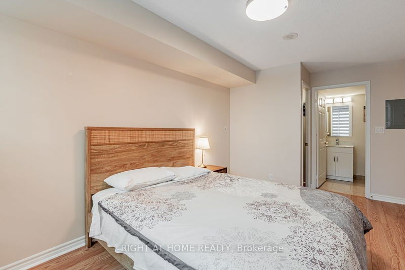 Preview image for 18 Spring Garden Ave #1110, Toronto