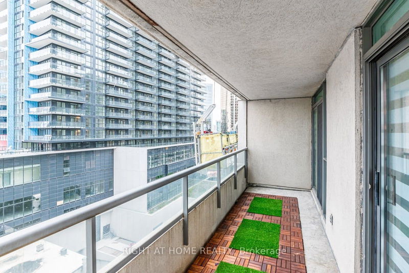 Preview image for 18 Spring Garden Ave #1110, Toronto