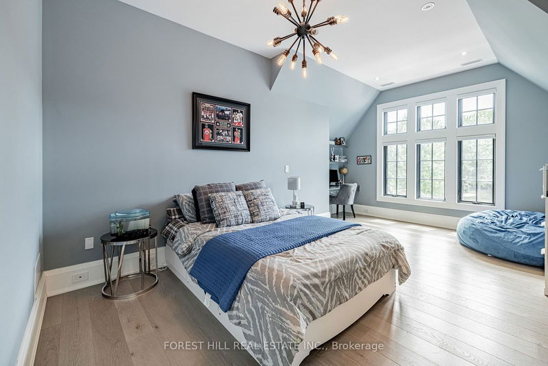 Preview image for 52 Fifeshire Rd, Toronto