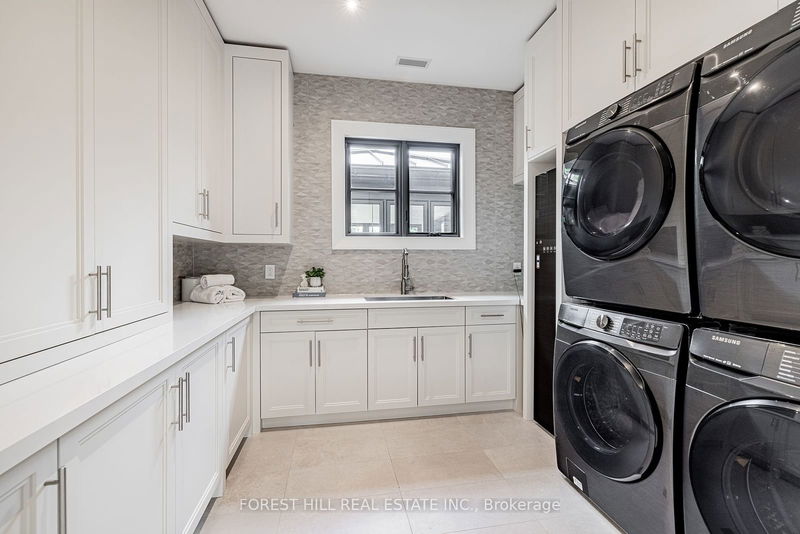 Preview image for 52 Fifeshire Rd, Toronto