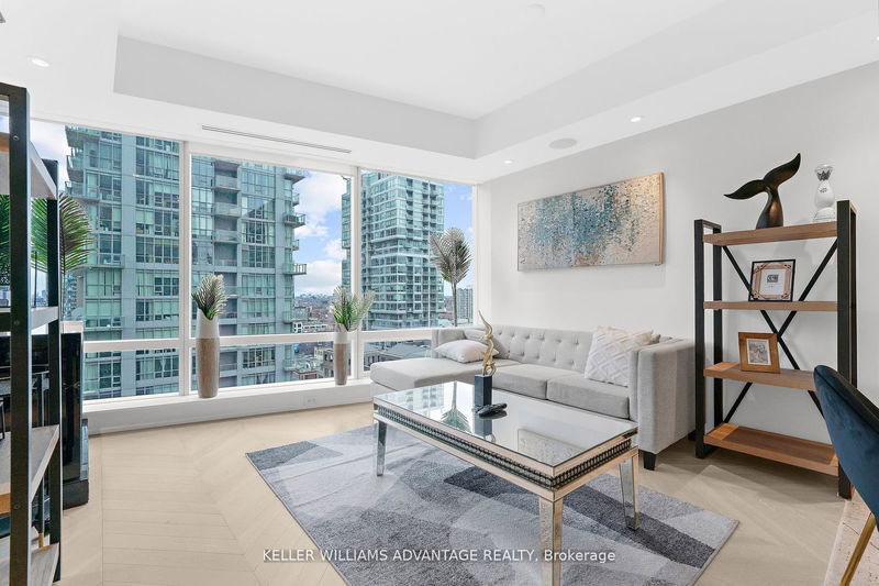 Preview image for 180 University Ave #2104, Toronto