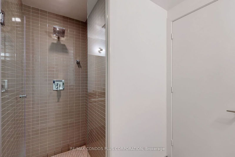 Preview image for 200 Bloor St W #2105, Toronto