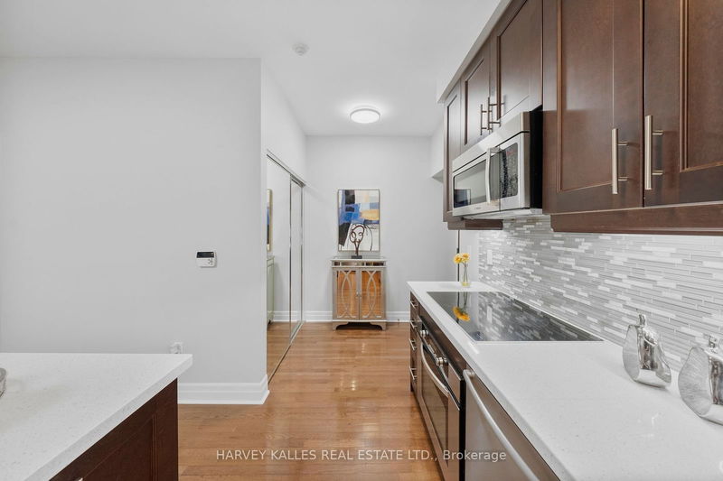 Preview image for 35 Balmuto St #2104, Toronto