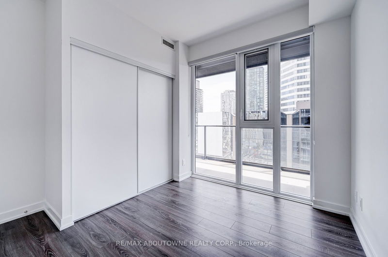 Preview image for 20 Edward St #1503, Toronto