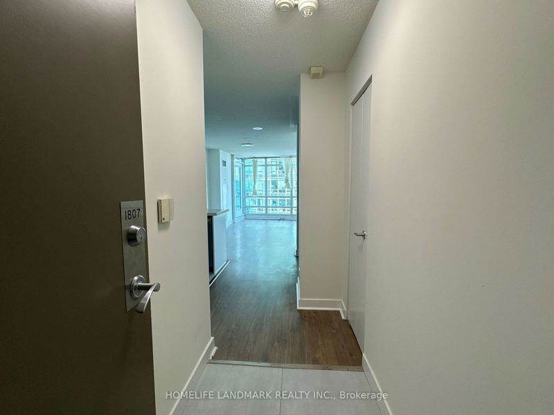 Preview image for 381 Front St W #1807, Toronto