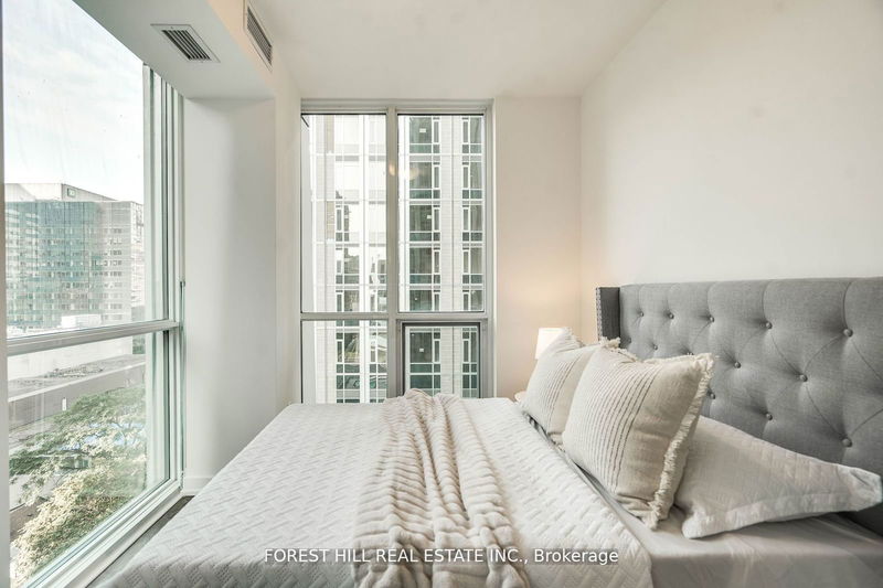 Preview image for 1 Yorkville Ave #802, Toronto