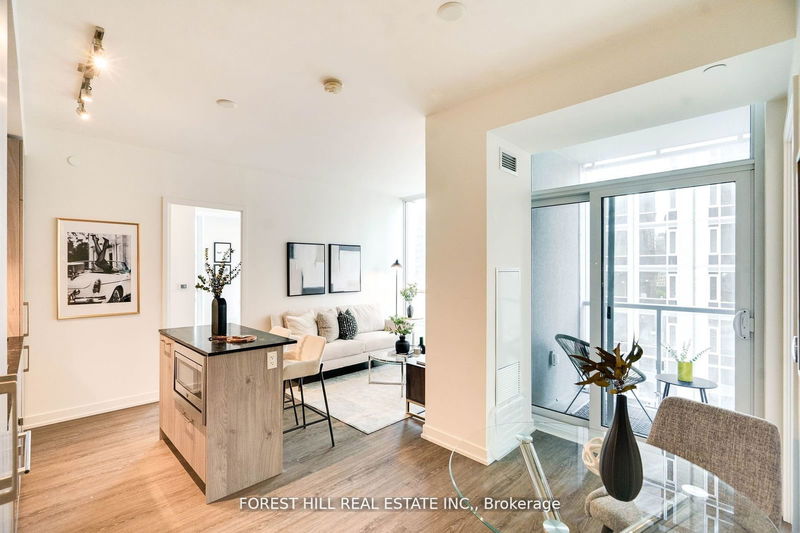 Preview image for 1 Yorkville Ave #802, Toronto