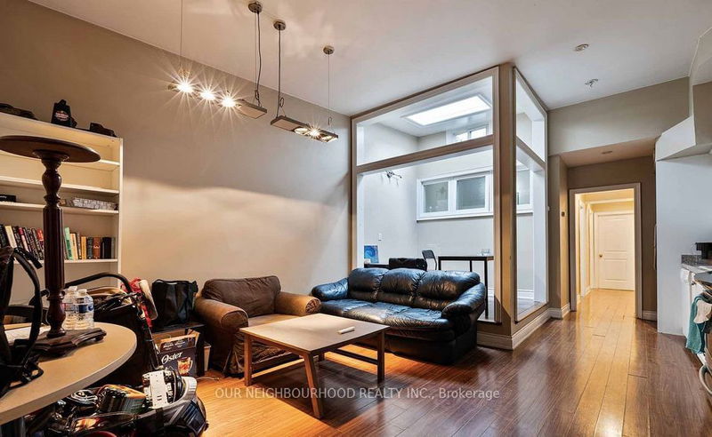 Preview image for 243 Lippincott St, Toronto