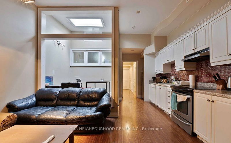 Preview image for 243 Lippincott St, Toronto