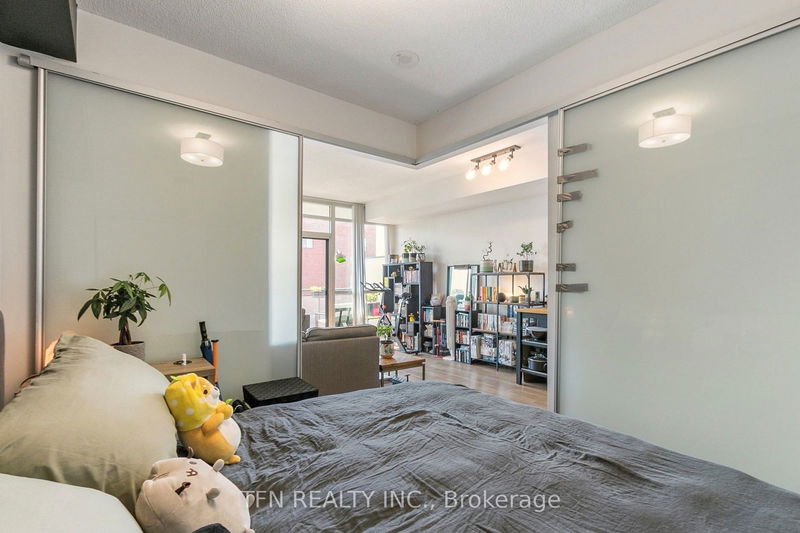 Preview image for 775 King St #906, Toronto