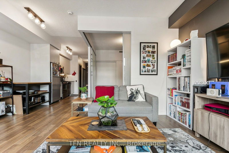 Preview image for 775 King St #906, Toronto