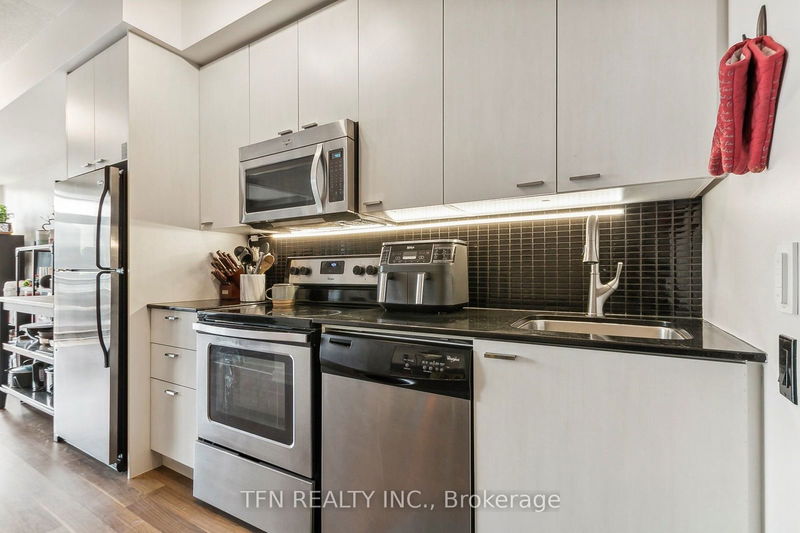 Preview image for 775 King St #906, Toronto