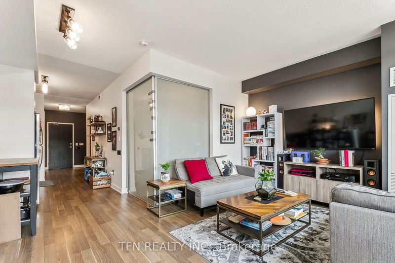 Preview image for 775 King St #906, Toronto