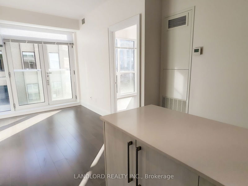 Preview image for 88 Cumberland St #801, Toronto