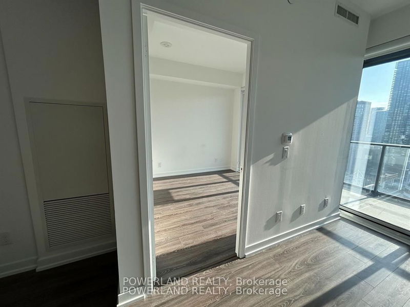 Preview image for 20 Edward St #2504, Toronto