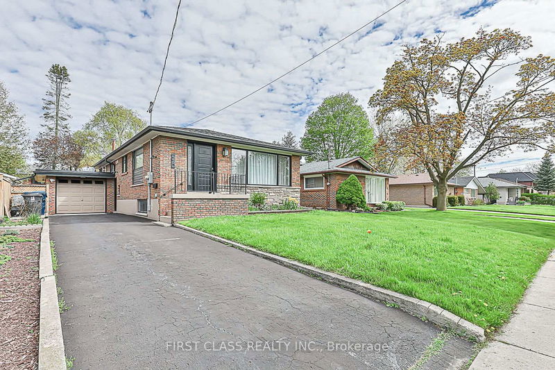 Preview image for 24 Fintona Ave, Toronto
