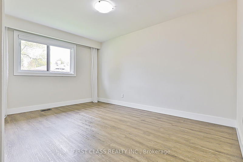 Preview image for 24 Fintona Ave, Toronto