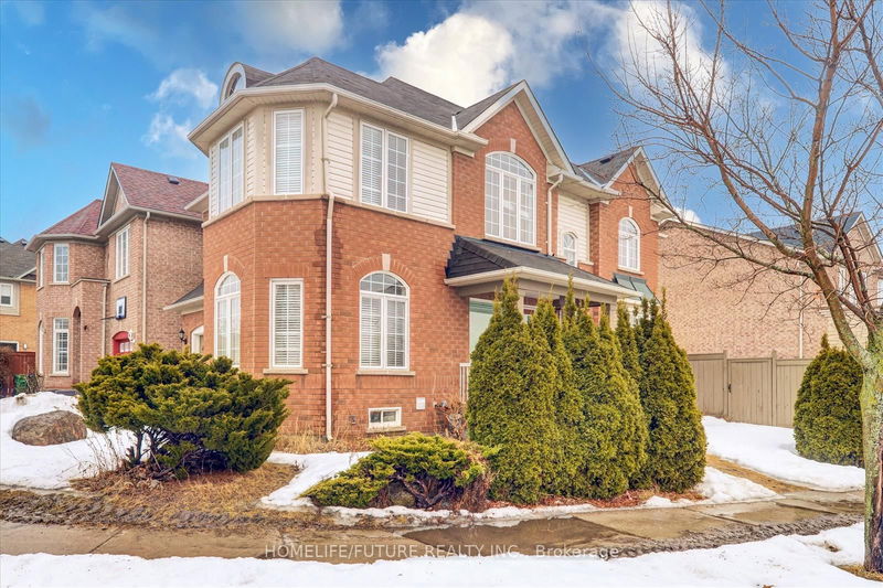 Preview image for 10 Gristone Cres, Toronto