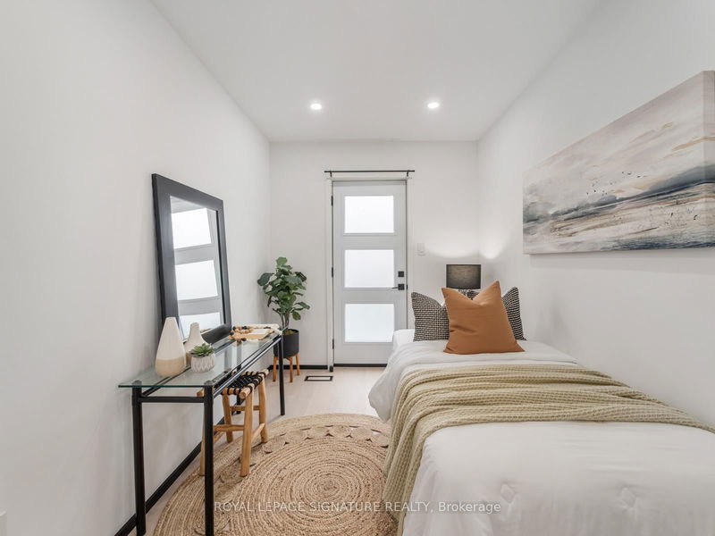 Preview image for 186 Oak Park Ave, Toronto