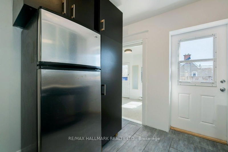 Preview image for 935 Kingston Rd, Toronto