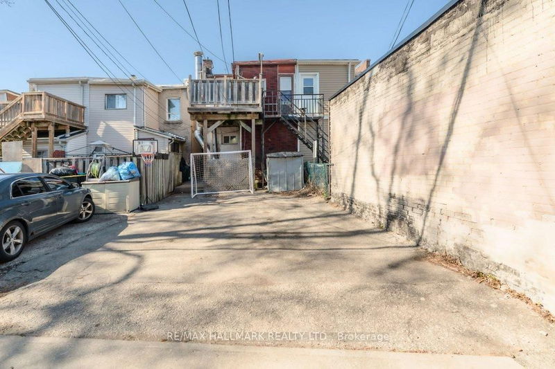 Preview image for 935 Kingston Rd, Toronto
