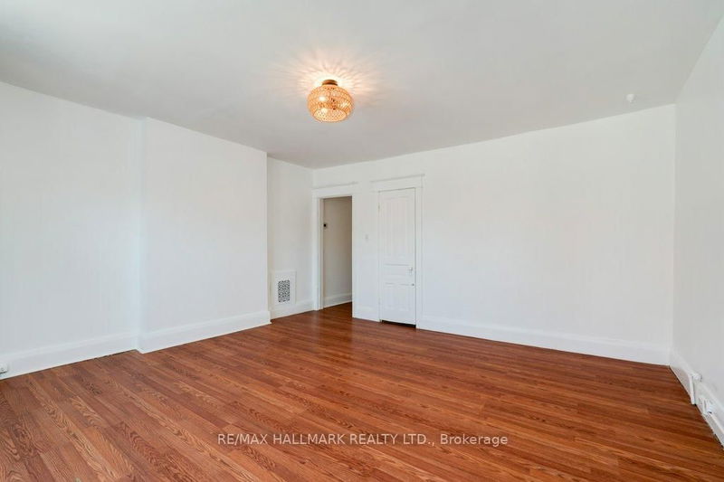 Preview image for 935 Kingston Rd, Toronto