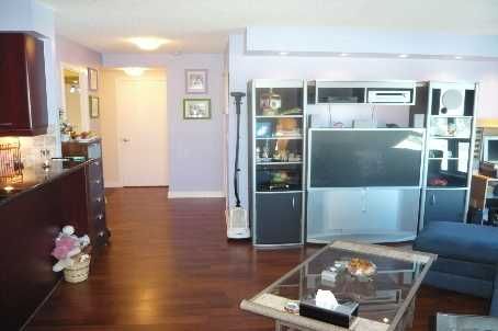 Preview image for 38 Lee Centre Dr #2103, Toronto