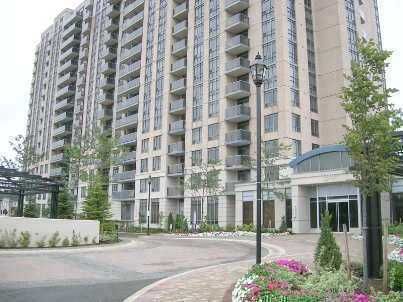 Preview image for 18 Mondeo Dr #725, Toronto