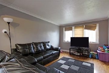 Preview image for 33 Marilyn Cres, Toronto
