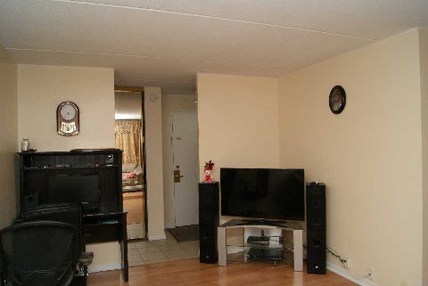 Preview image for 2 Glamorgan Ave #512, Toronto
