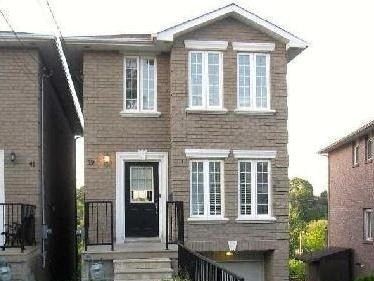 Preview image for 39 Westlake Cres, Toronto