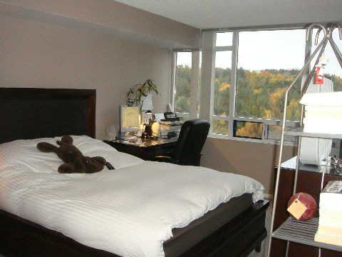 Preview image for 3050 Ellesmere Rd #810, Toronto