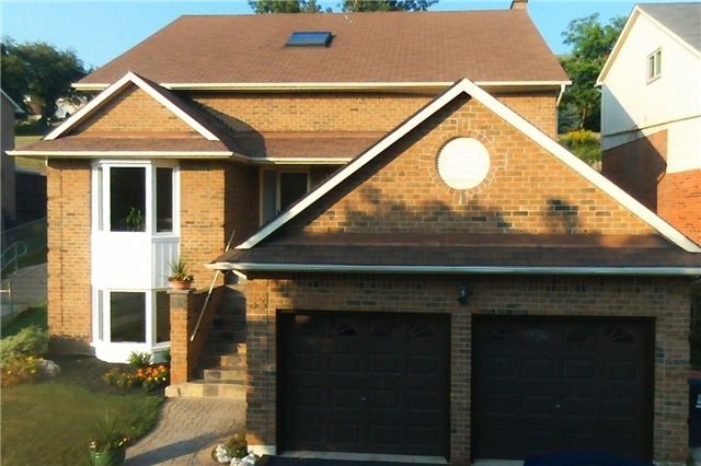 Preview image for 53 Broadbridge Dr, Toronto