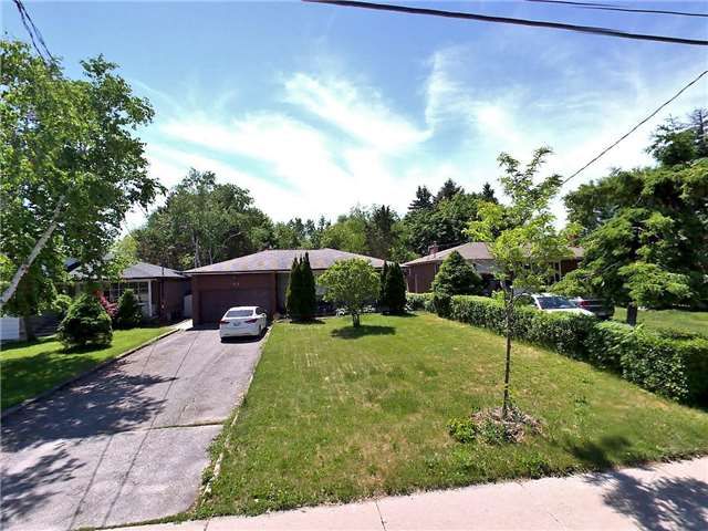 Preview image for 740 Meadowvale Rd, Toronto